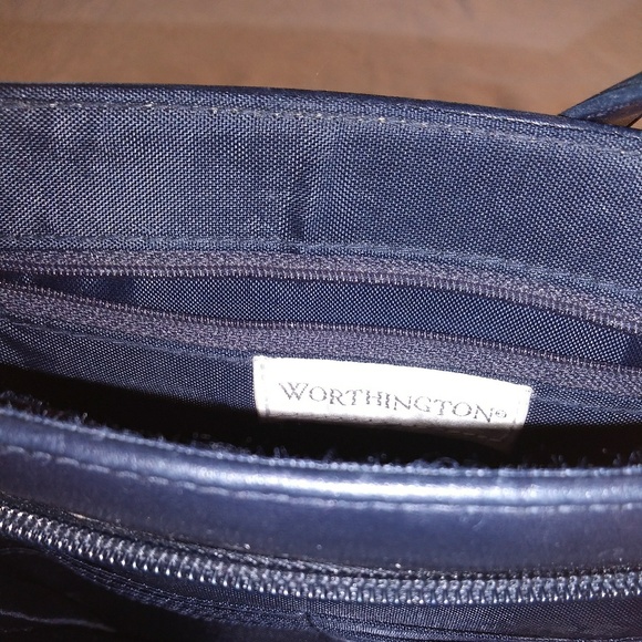 Worthington Navy Genuine Leather crossbody - Picture 6 of 8